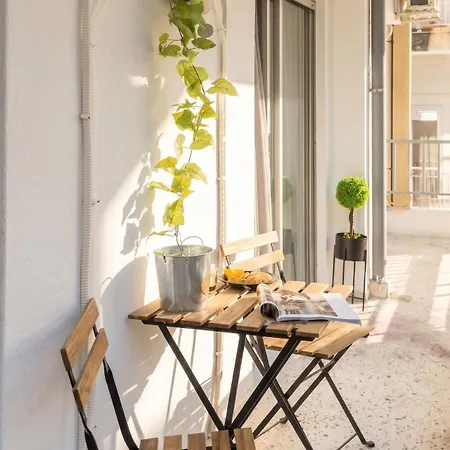 Haven - Spacious Urban Apartment Thessaloniki