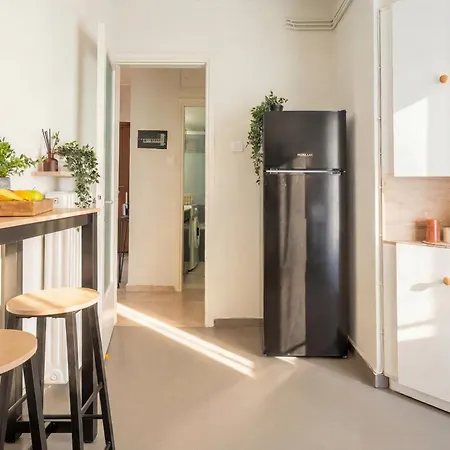 Apartment Haven - Spacious Urban Thessaloniki